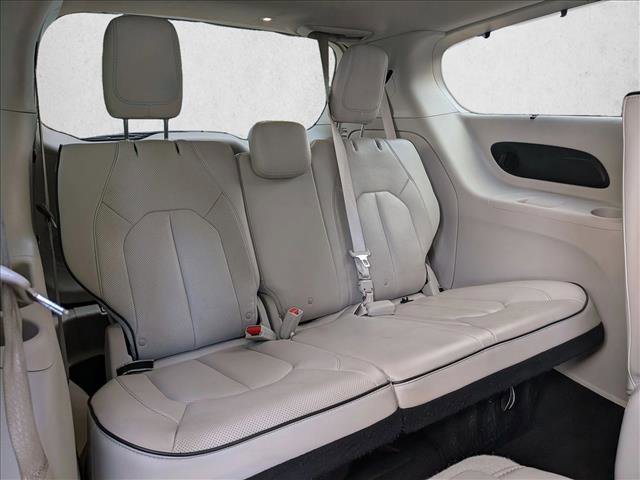 Used 2018 Chrysler Pacifica Limited w/ Advanced Safetytec Group image 20