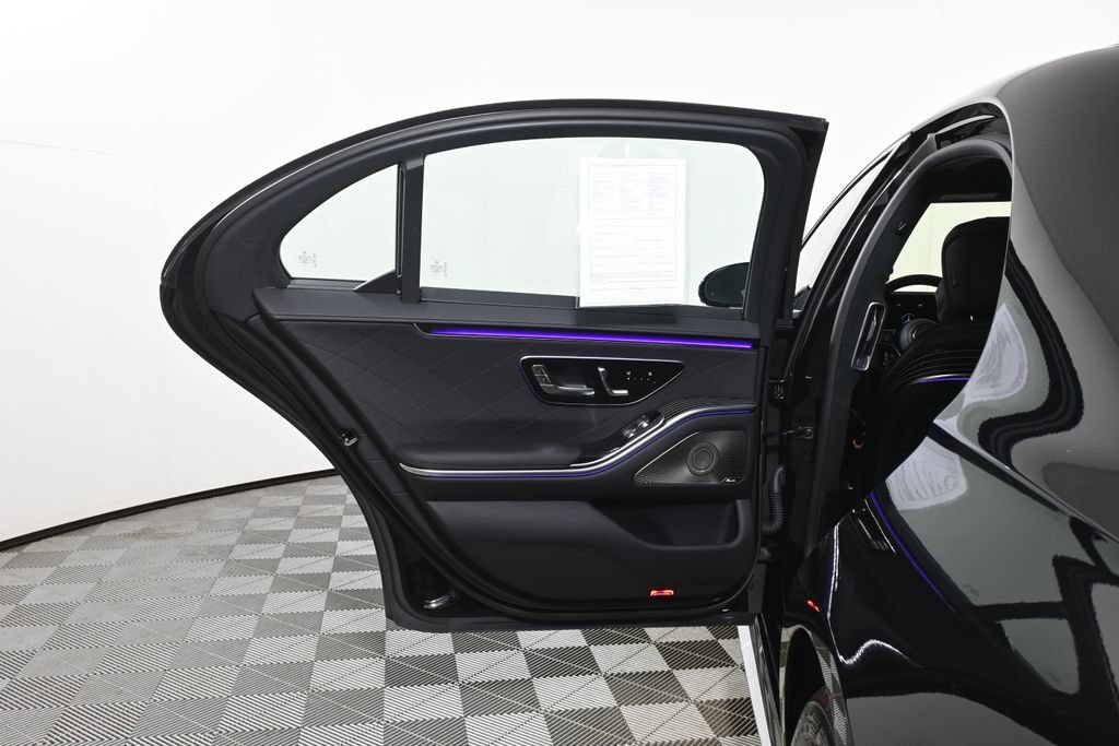 Used 2025 Mercedes-Benz S 580 4MATIC Sedan image 27