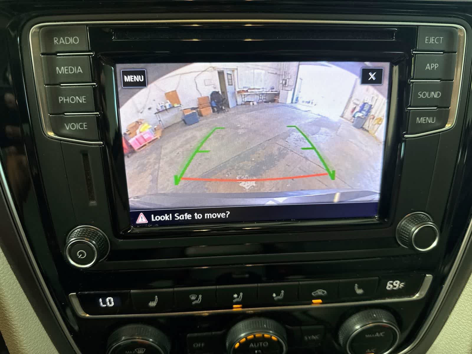 Used 2018 Volkswagen Passat 2.0T R-Line FWD image 35