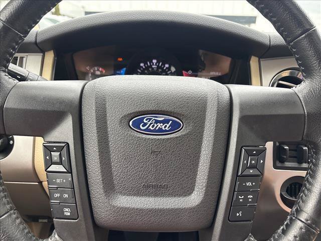 Used 2017 Ford Expedition XLT w/ Equipment Group 202A RWD image 15
