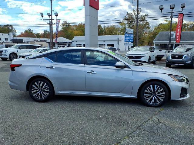 Certified 2023 Nissan Altima 2.5 SV FWD image 4