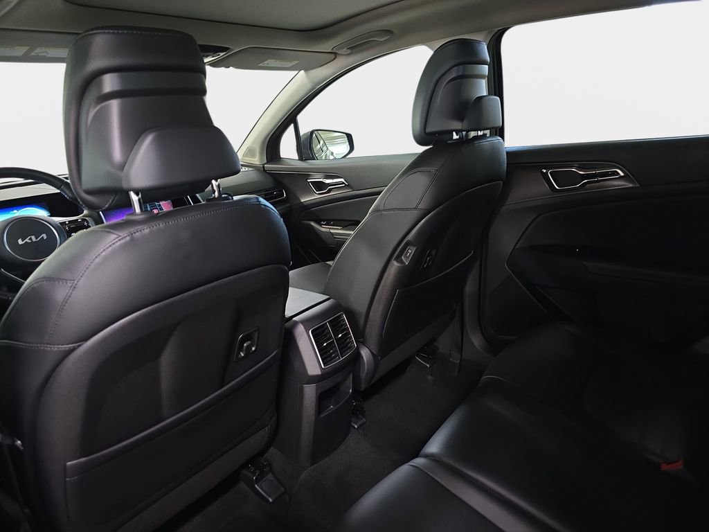 Used 2024 Kia Sportage SX image 16