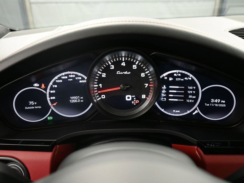 Certified 2022 Porsche Cayenne Turbo AWD/4WD image 19