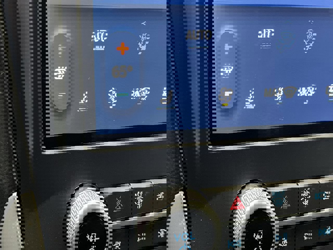 Used 2023 Ford Edge SEL w/ Sport Appearance Package image 21