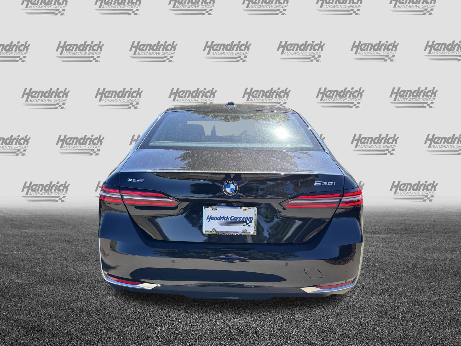 Used 2025 BMW 530i xDrive w/ Premium Package AWD/4WD image 9