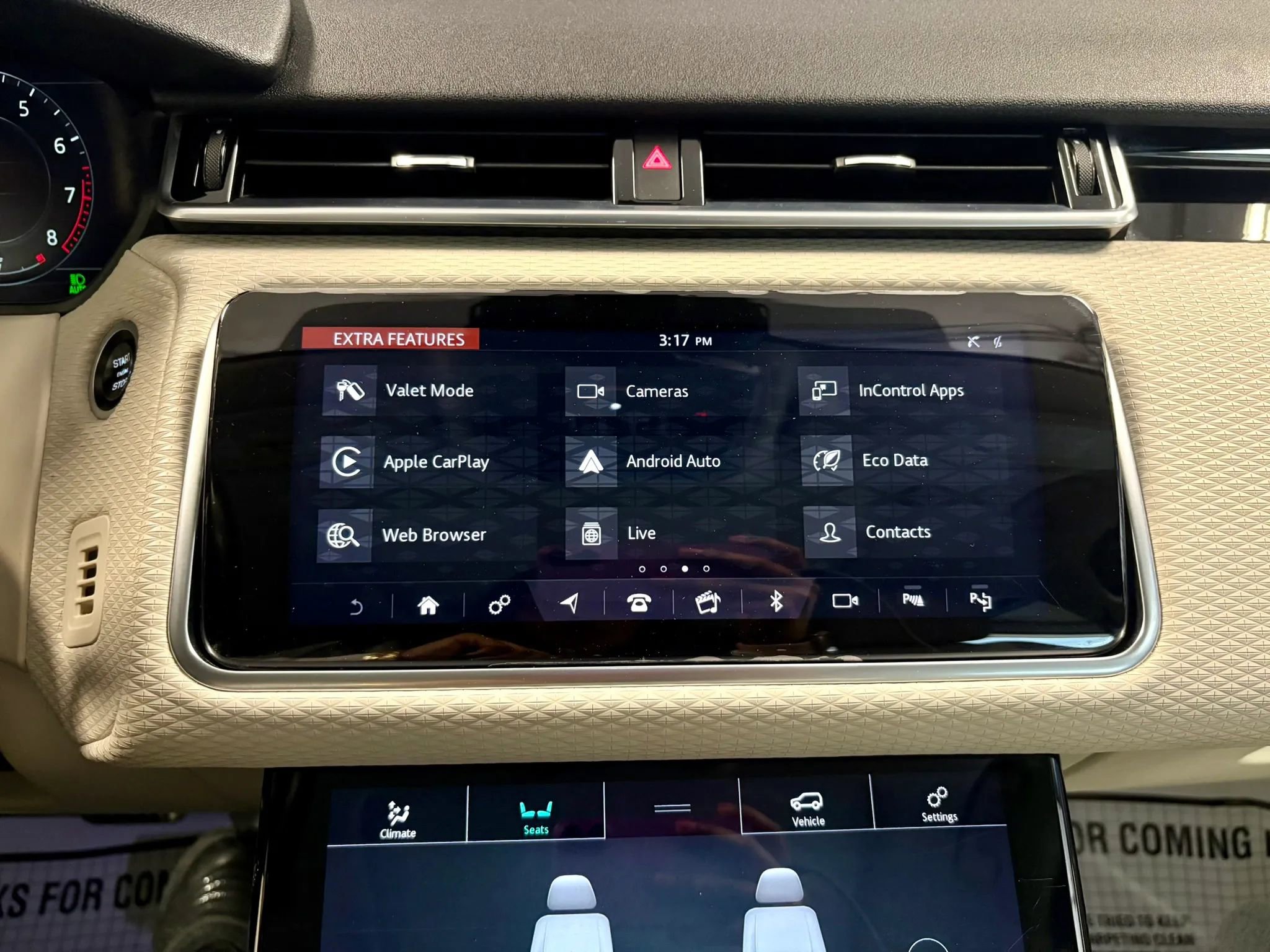 Used 2019 Land Rover Range Rover Velar R-Dynamic SE AWD/4WD image 33