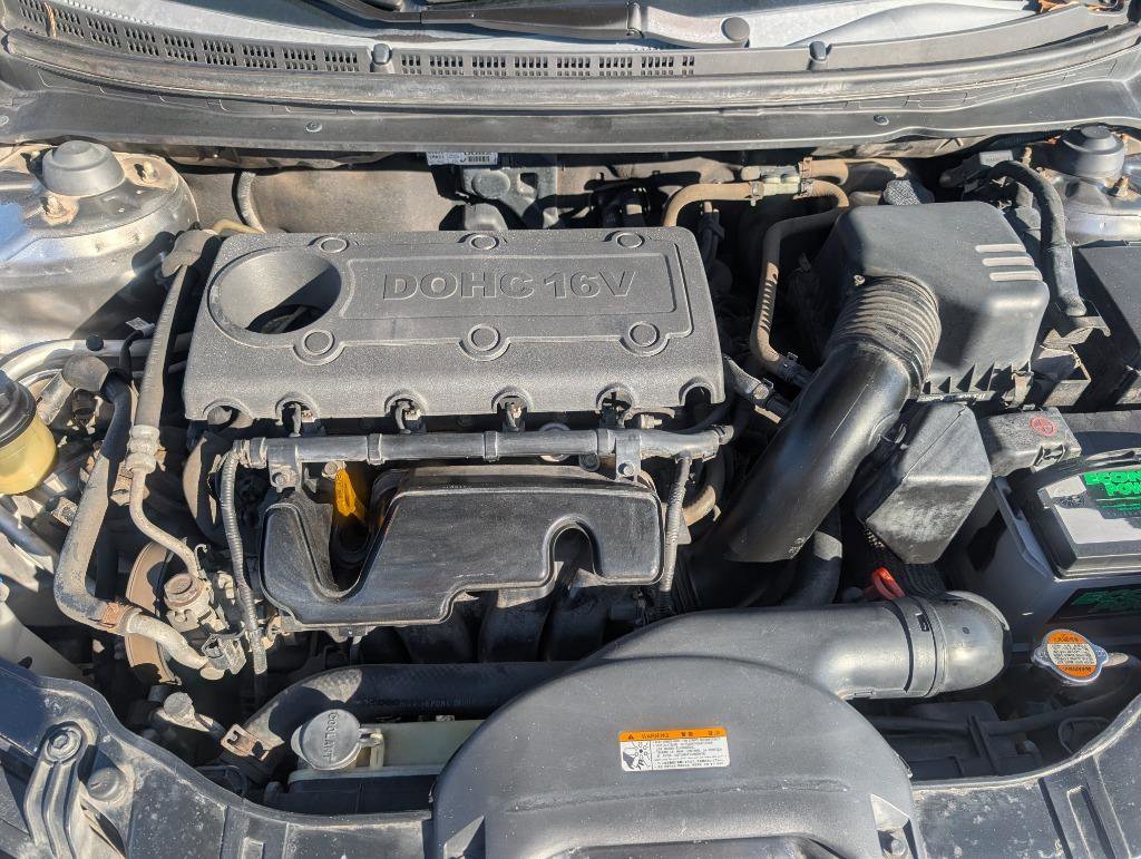 Used 2010 Kia Forte EX image 18