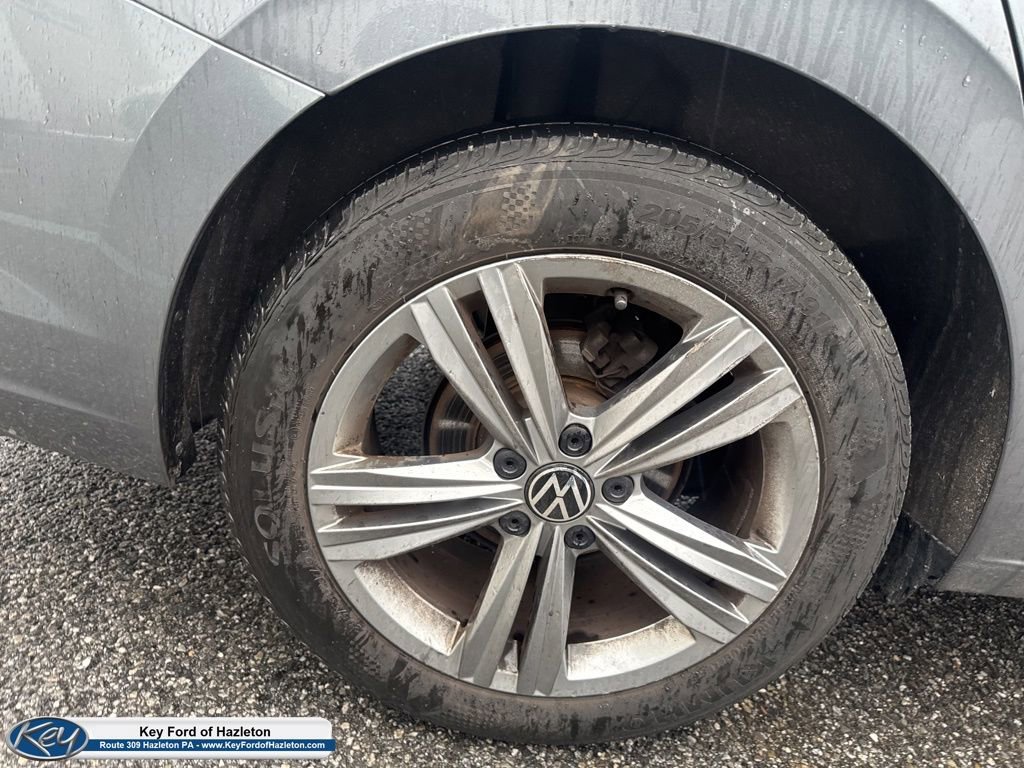 Used 2024 Volkswagen Jetta SE image 12