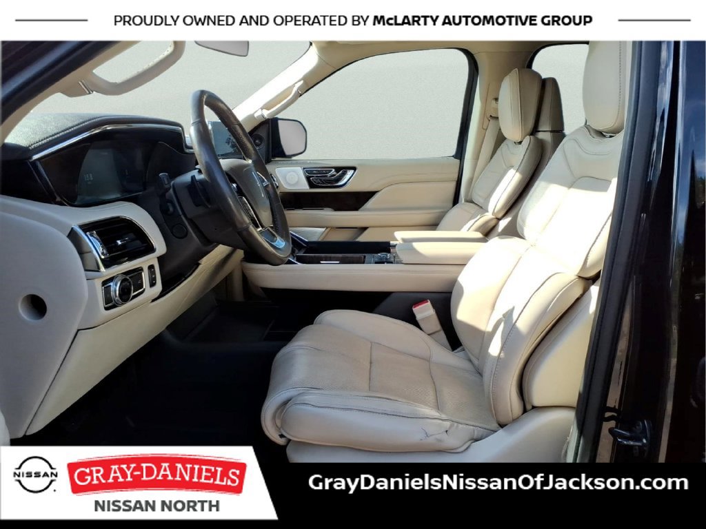 Used 2019 Lincoln Navigator Reserve AWD/4WD image 22