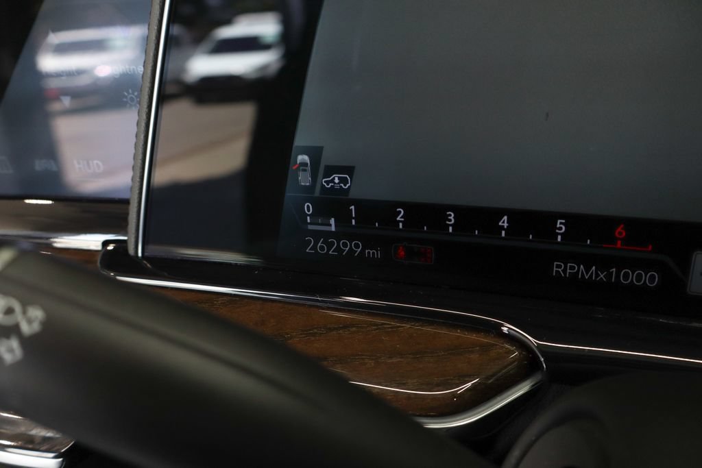 Used 2022 Cadillac Escalade Sport Platinum w/ LPO, ONYX Package AWD/4WD image 26