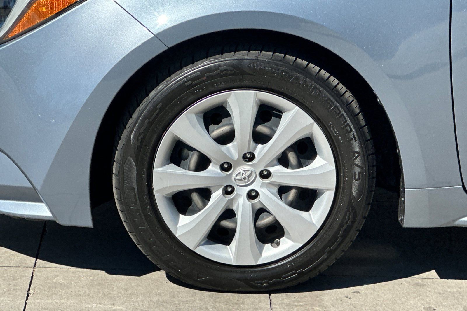 Used 2023 Toyota Corolla LE image 24