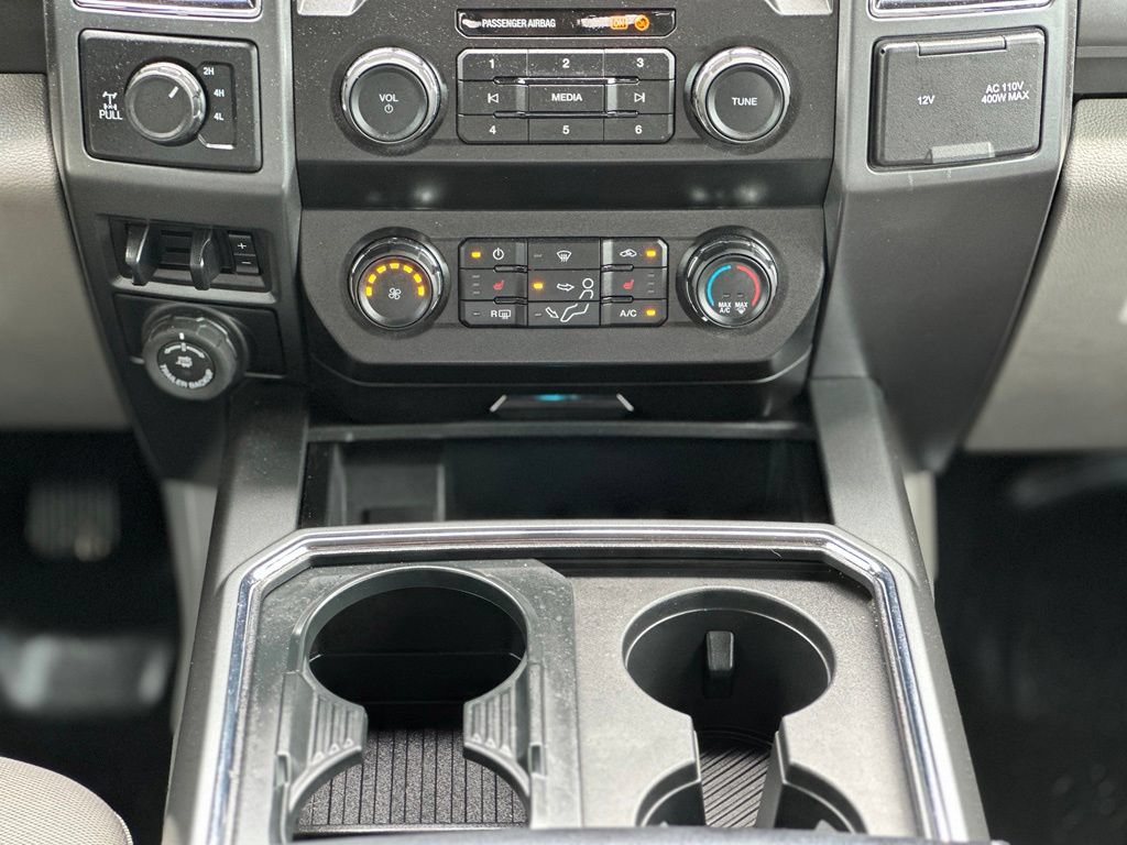 Certified 2020 Ford F250 XLT w/ XLT Premium Package AWD/4WD image 23