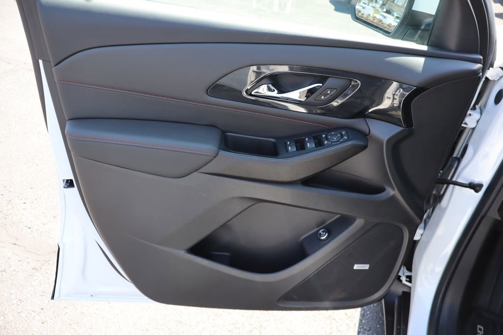 Used 2023 Chevrolet Traverse RS image 26