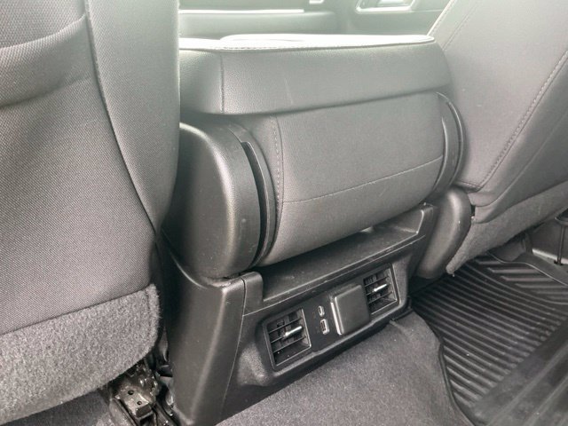 Used 2022 Chevrolet Silverado 1500 LT AWD/4WD image 36