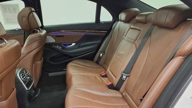 Used 2017 Mercedes-Benz S 550 Sedan image 18