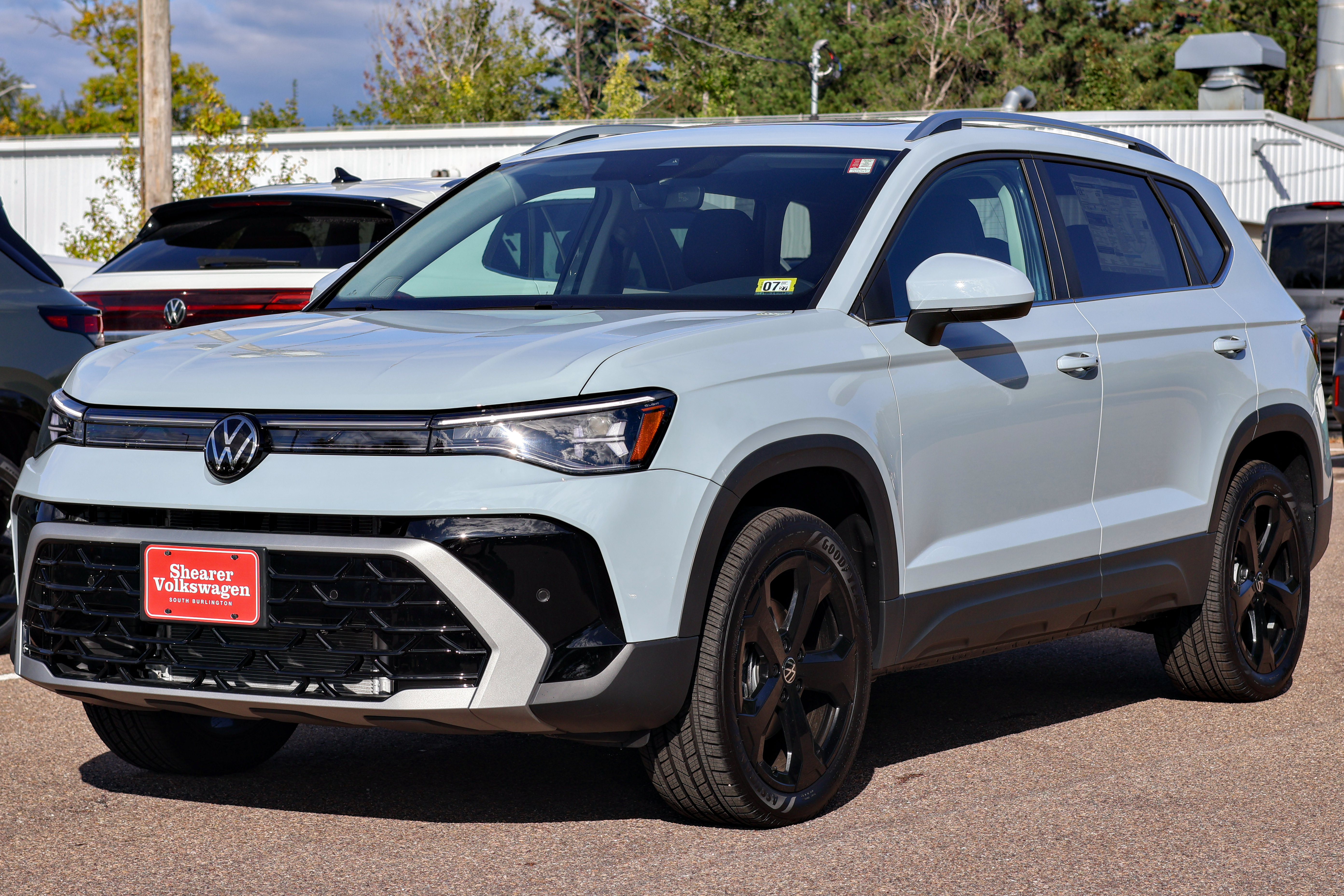 New 2026 Volkswagen Taos SEL AWD/4WD image 2
