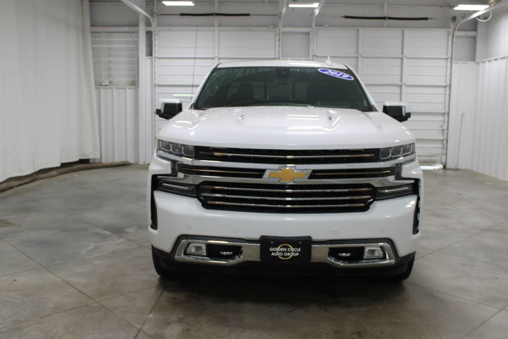Used 2019 Chevrolet Silverado 1500 High Country w/ Technology Package AWD/4WD image 3