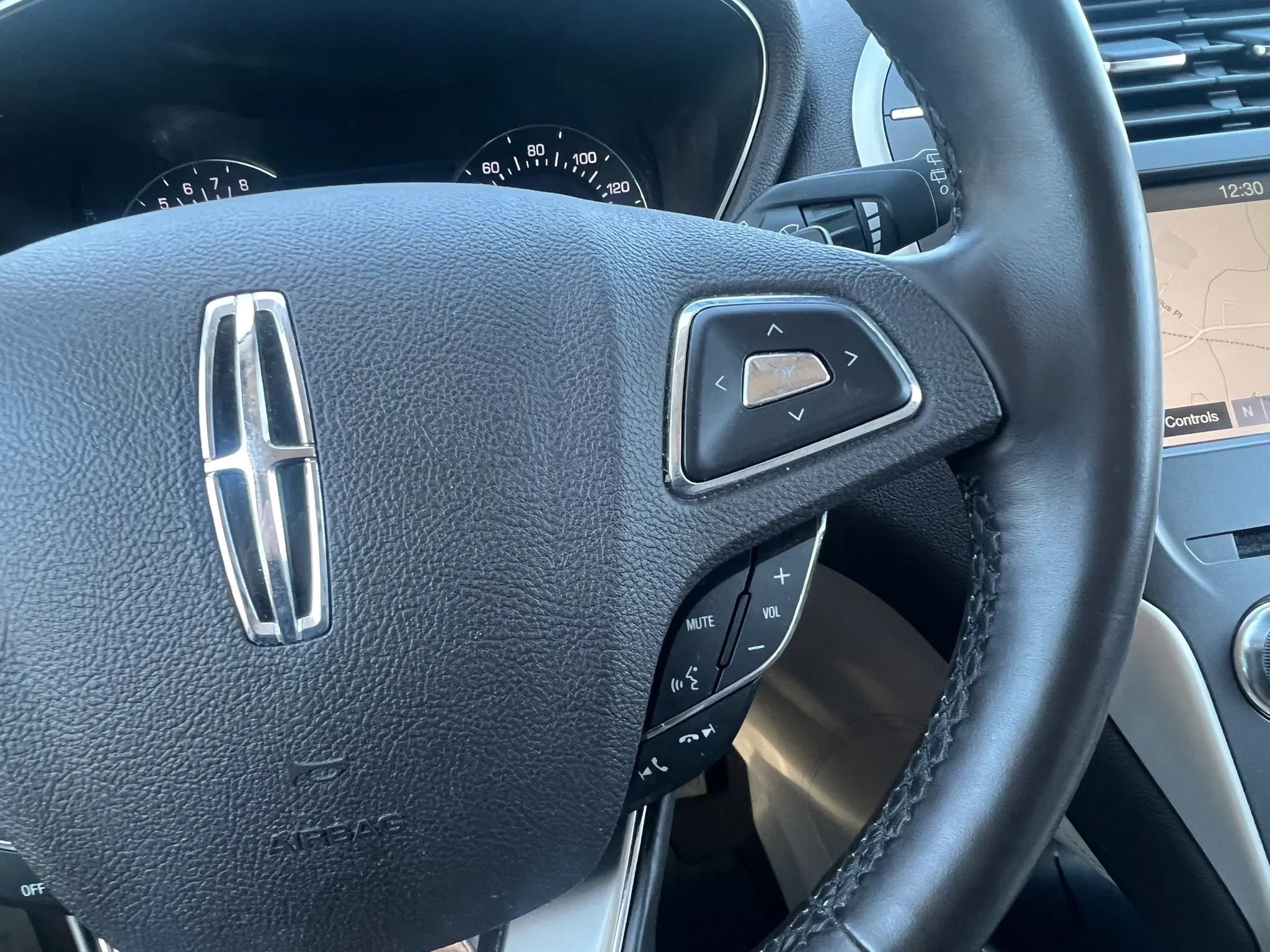 Used 2019 Lincoln MKC Reserve w/ MKC Climate Package image 14