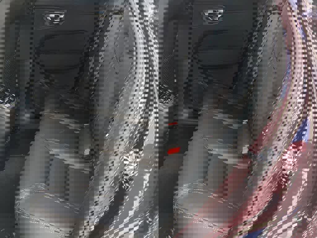 New 2026 Volvo XC60 B5 Ultra w/ Protection Package Premier image 18