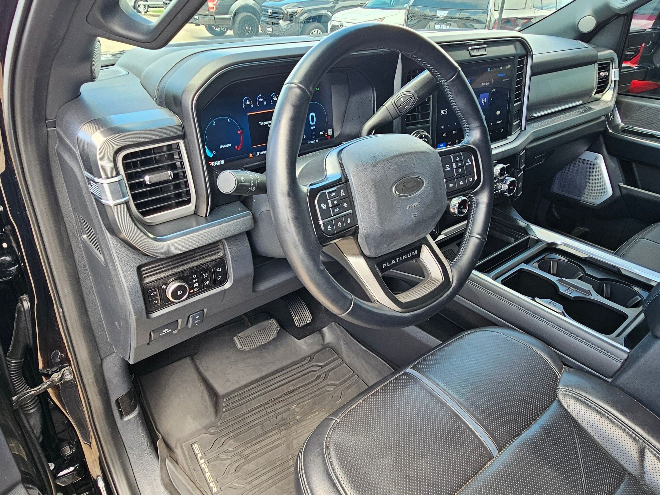 Used 2025 Ford F350 Platinum AWD/4WD image 14