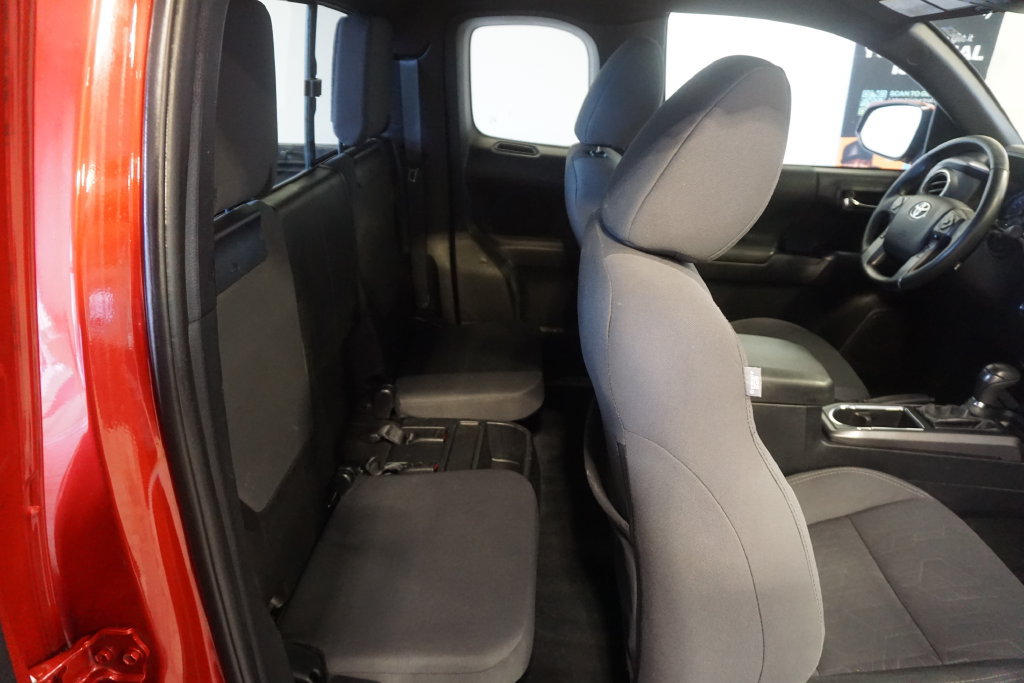 Used 2019 Toyota Tacoma TRD Sport AWD/4WD image 19