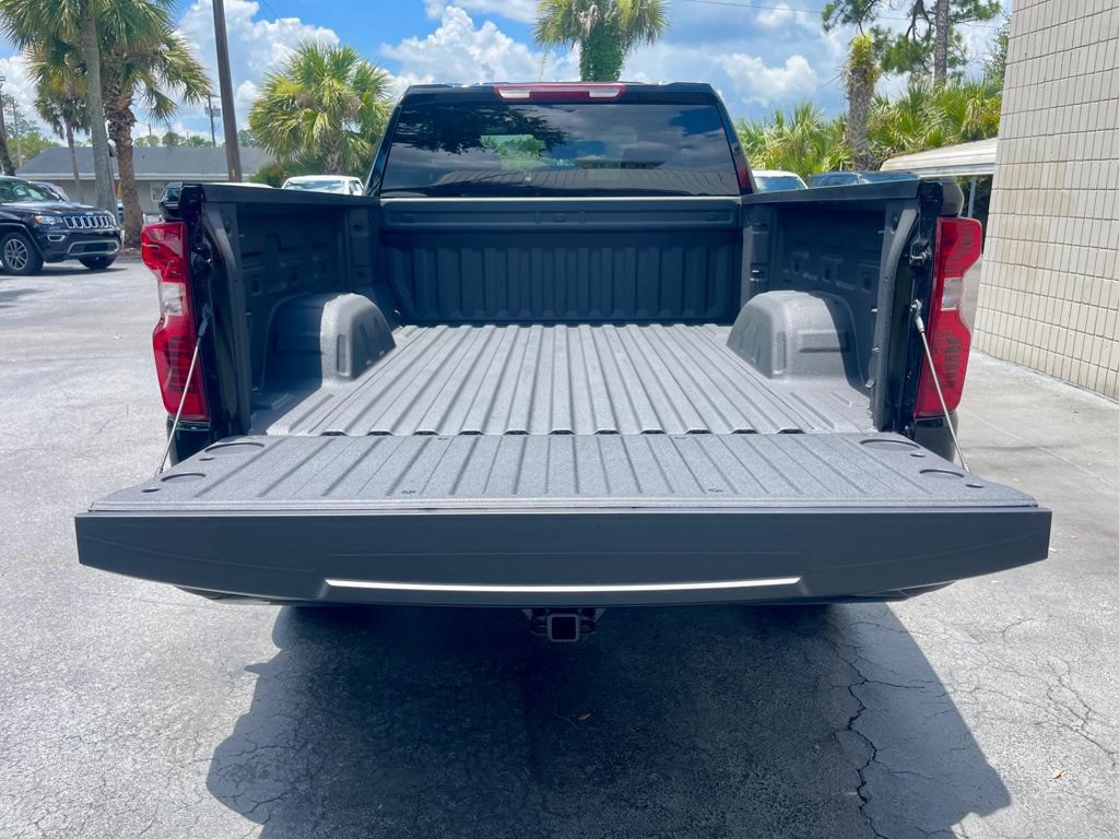 Used 2026 Chevrolet Silverado 1500 Custom RWD image 5