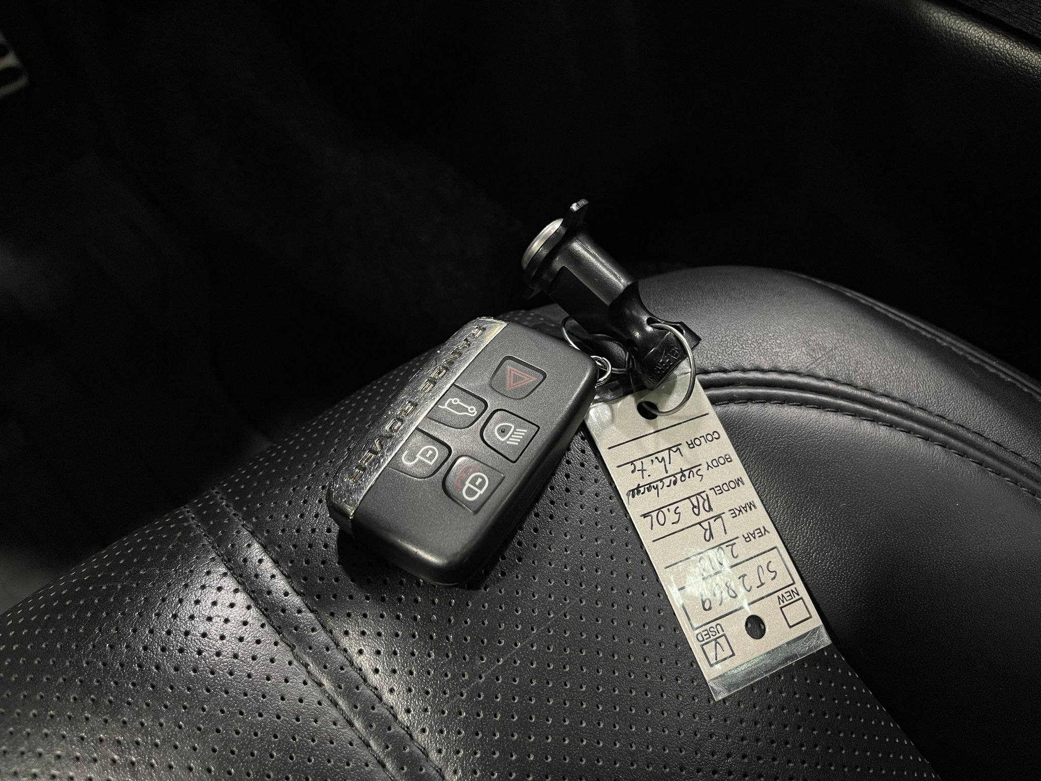 Used 2015 Land Rover Range Rover Supercharged AWD/4WD image 35