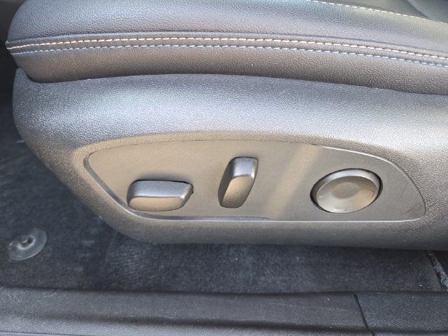 Certified 2024 Chevrolet Equinox EV LT FWD image 21