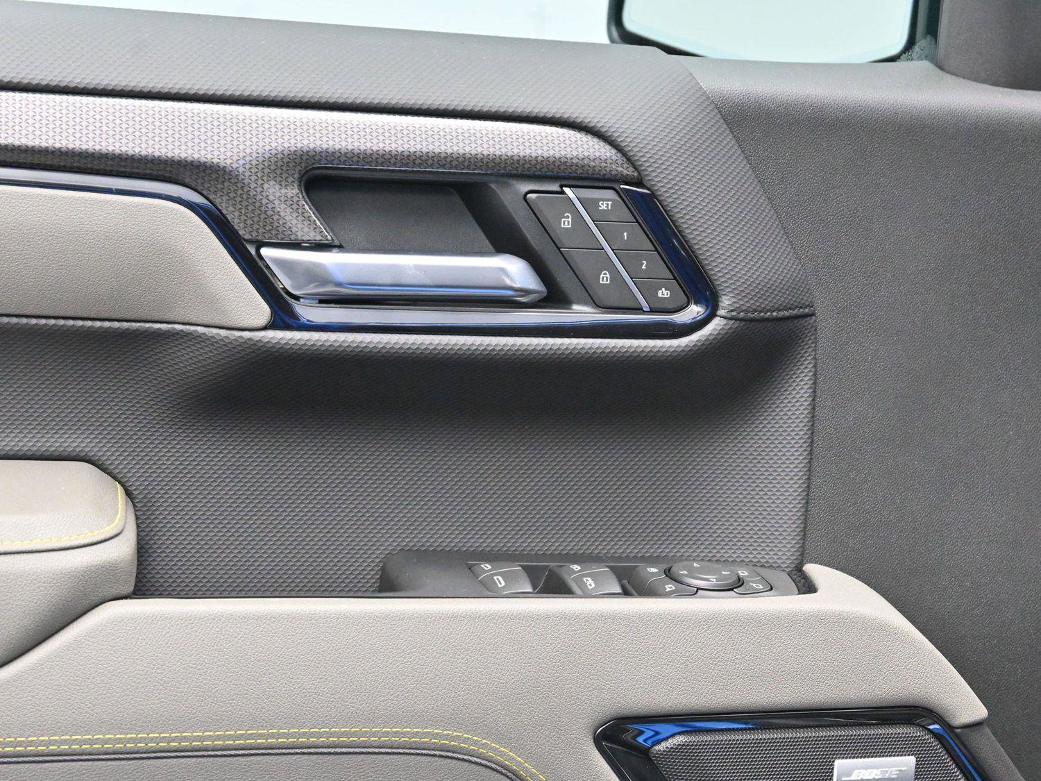 Used 2025 Chevrolet Silverado 1500 ZR2 w/ Technology Package image 11