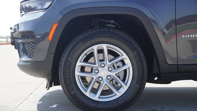 New 2026 Jeep Grand Cherokee Laredo X RWD image 5