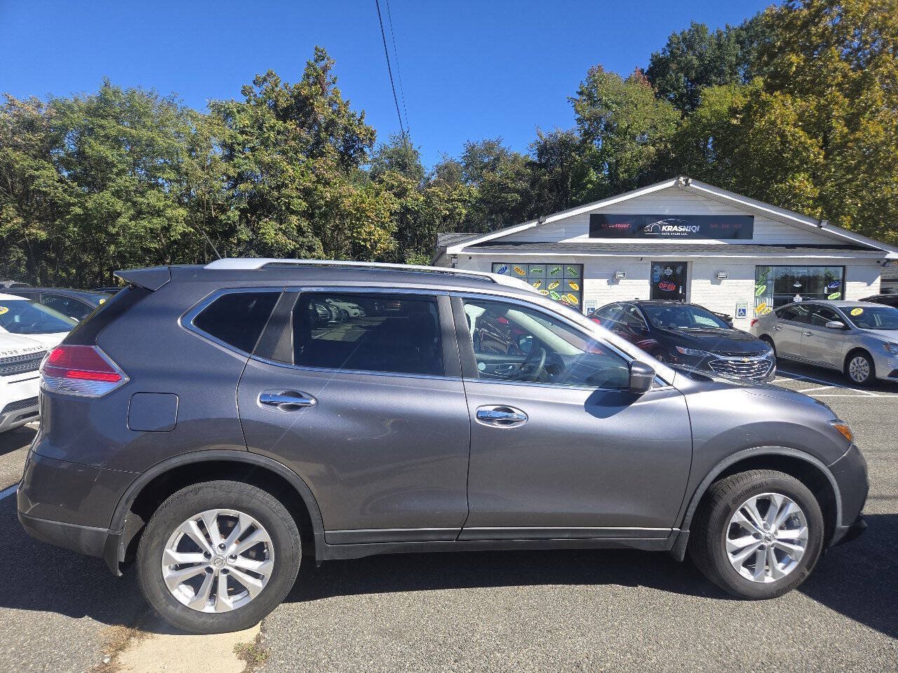 Used 2015 Nissan Rogue SV AWD/4WD image 5