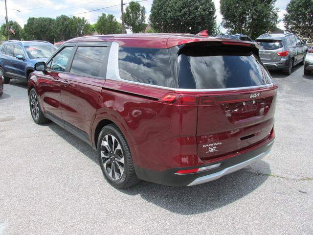 Used 2024 Kia Carnival EX FWD image 5