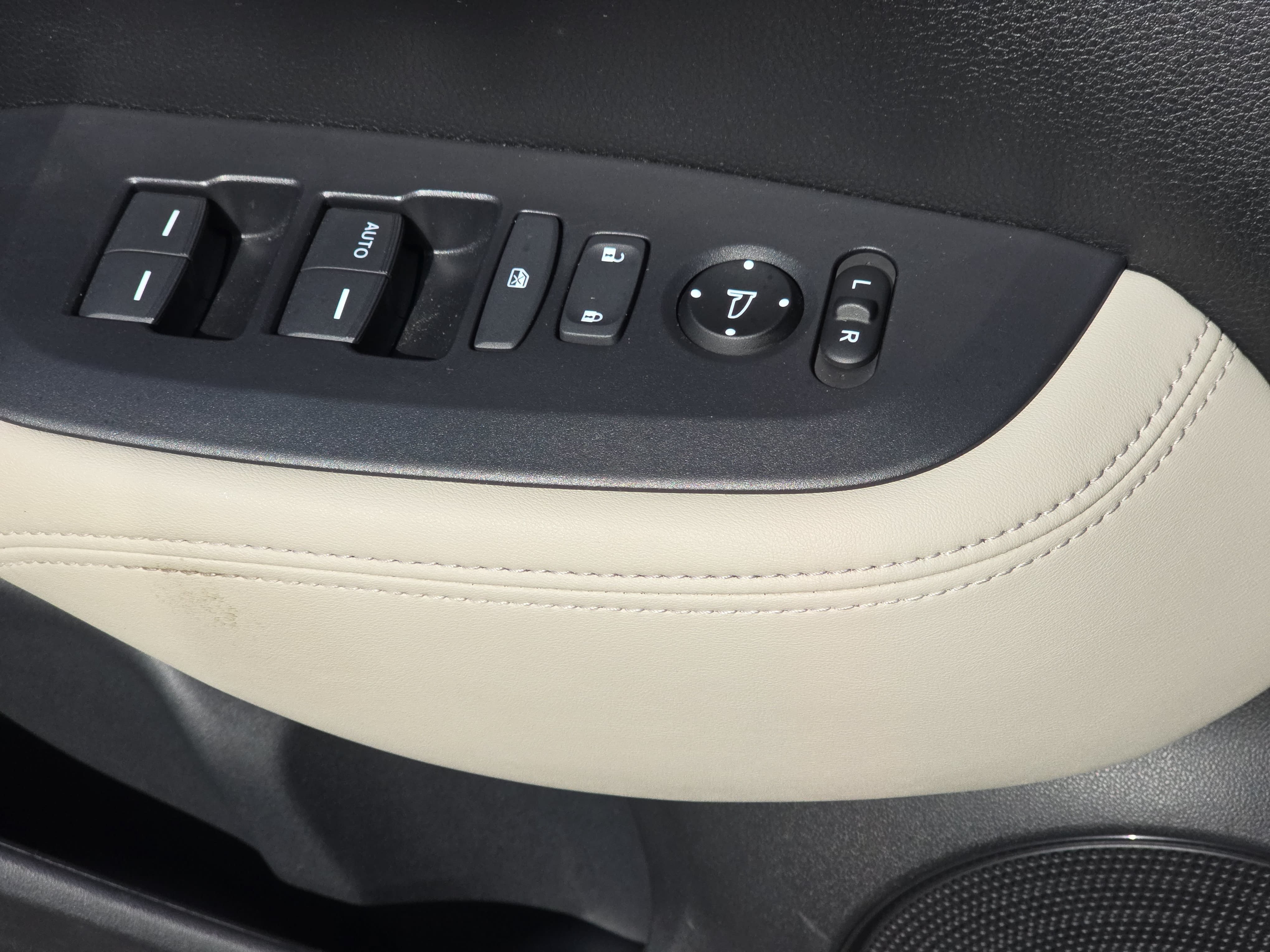 Certified 2024 Honda HR-V LX image 26