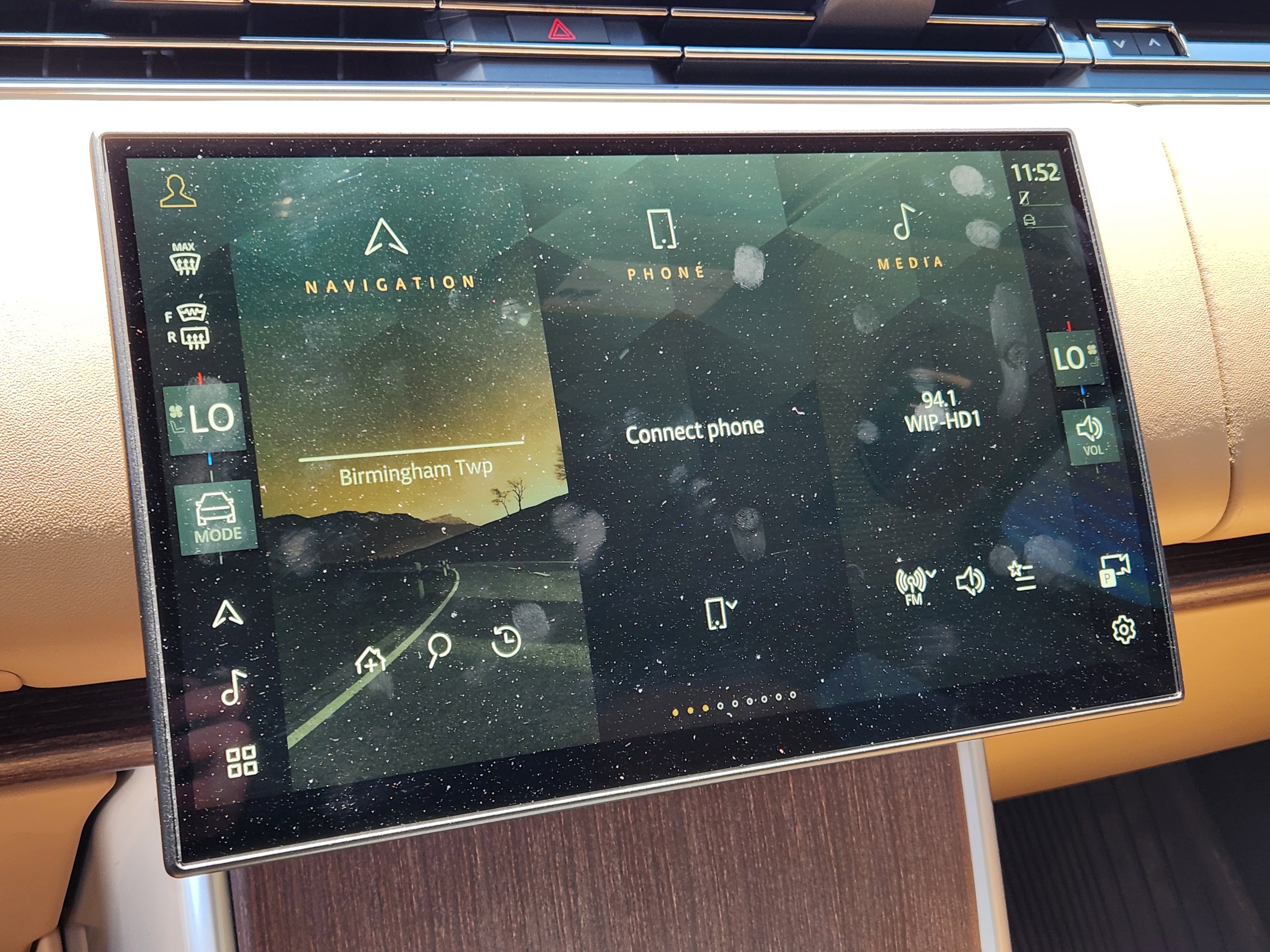 Certified 2025 Land Rover Range Rover SE AWD/4WD image 20