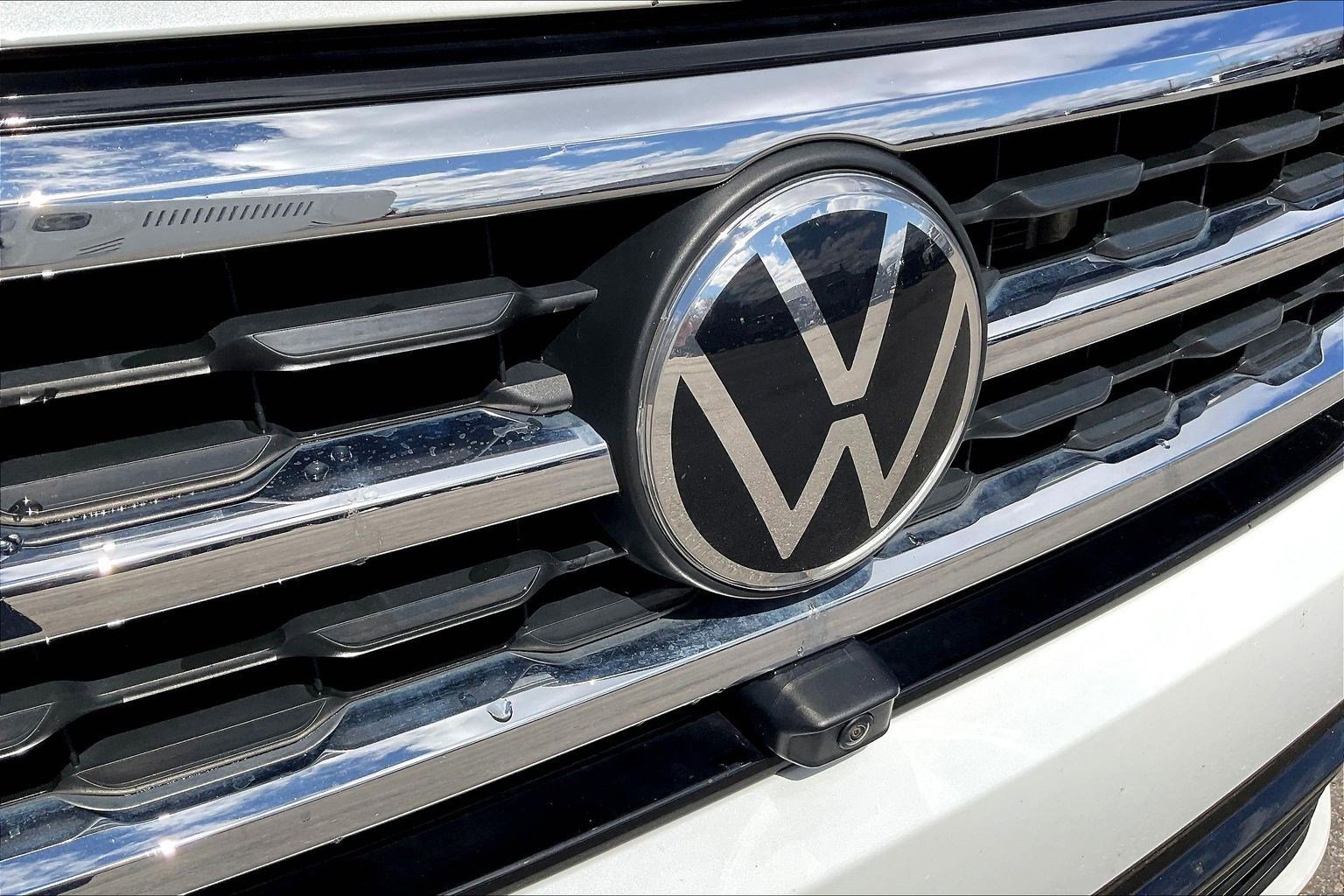 Used 2022 Volkswagen Atlas Cross Sport SEL Premium R-Line image 25