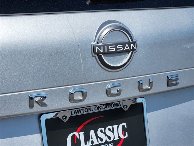 Used 2023 Nissan Rogue SV image 11