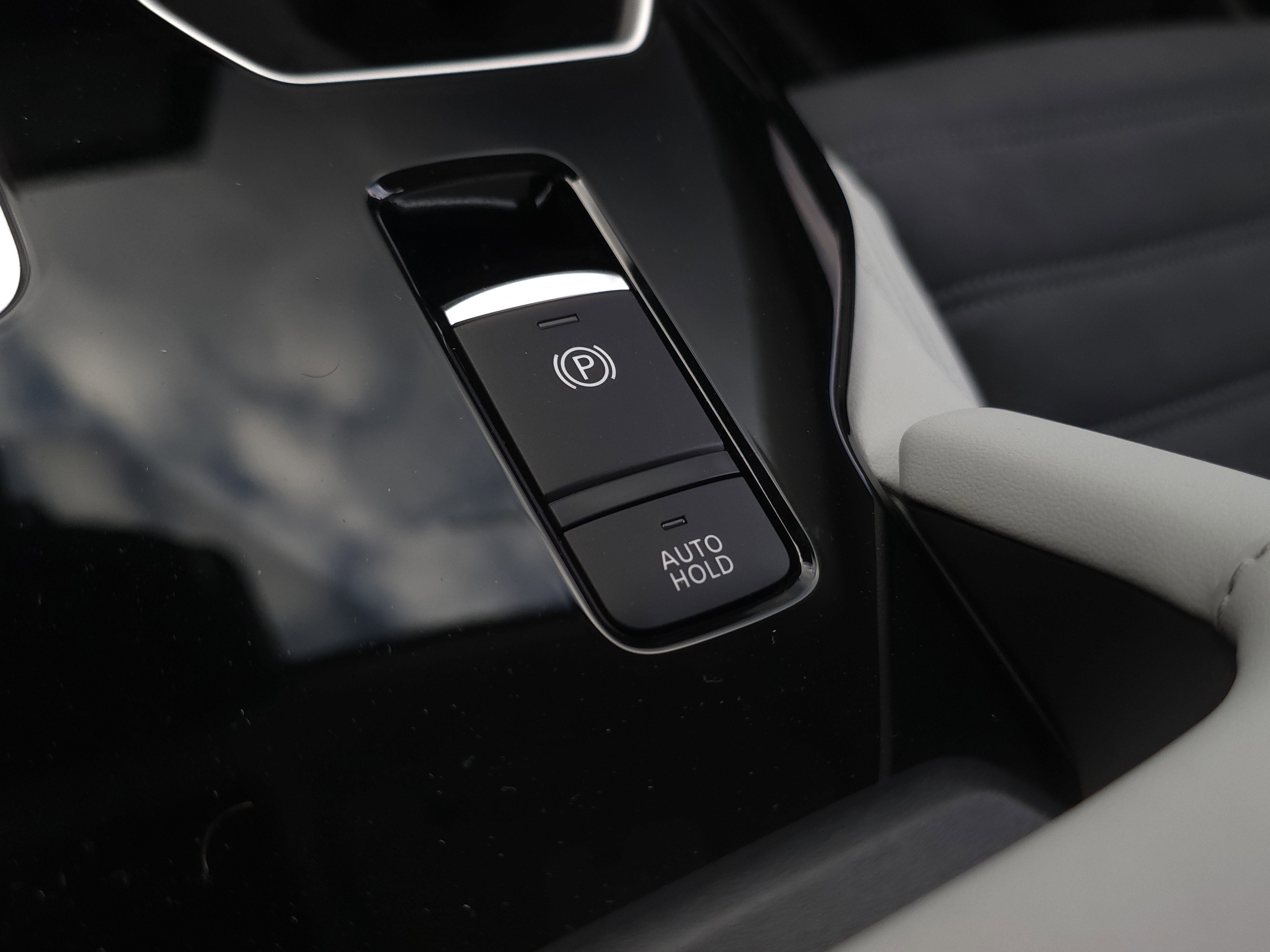 New 2025 Mitsubishi Outlander SE image 20