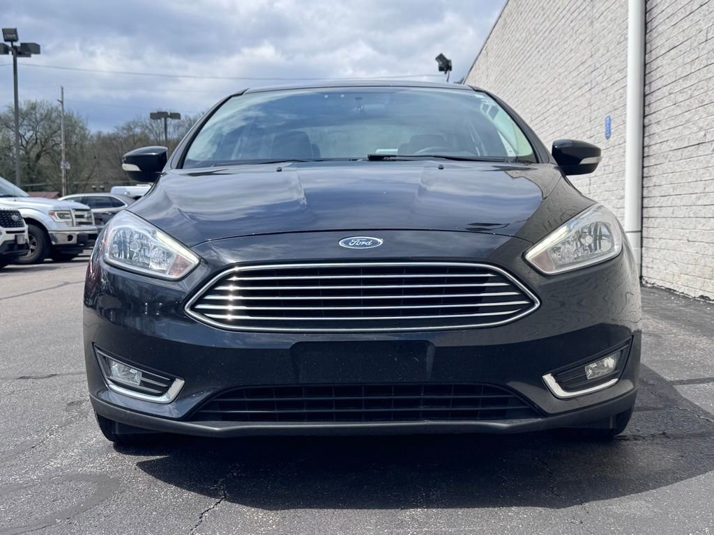 Used 2017 Ford Focus Titanium image 2