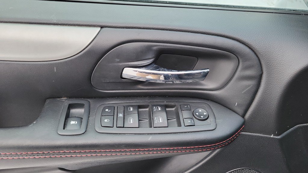 Used 2019 Dodge Grand Caravan GT FWD image 15
