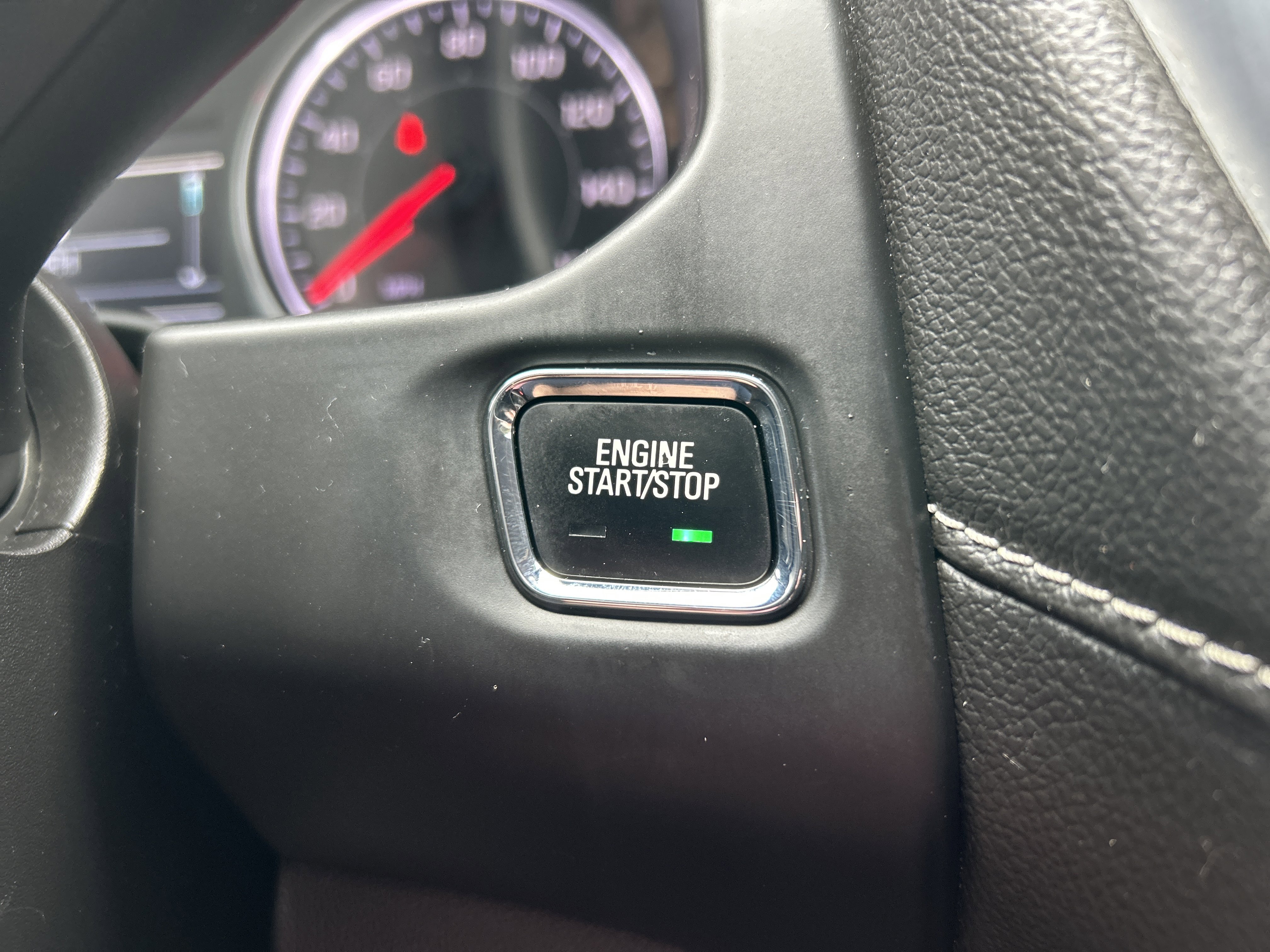 Used 2018 GMC Acadia SLT image 29