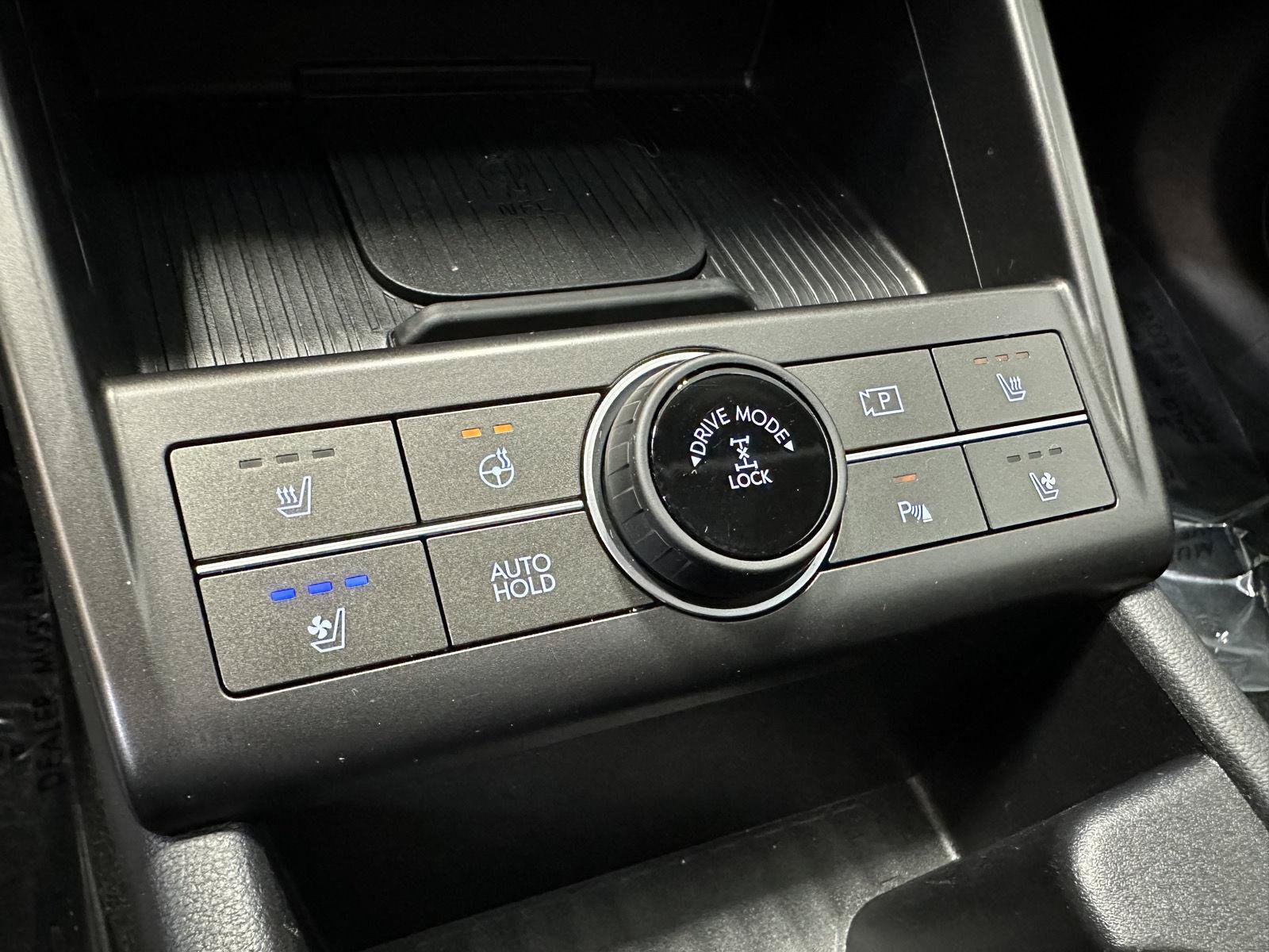 Certified 2024 Hyundai Kona Limited AWD/4WD image 29