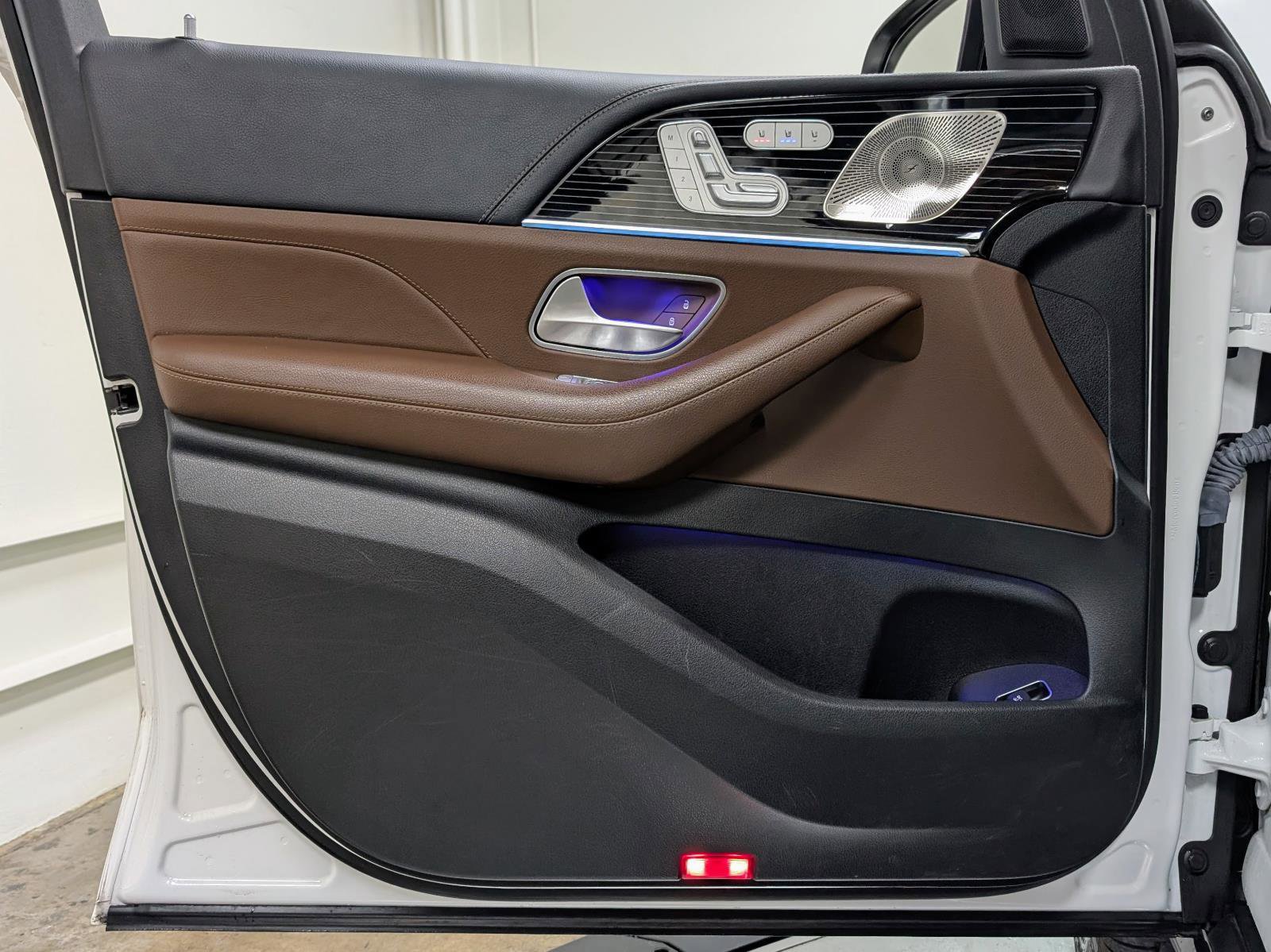 Used 2024 Mercedes-Benz GLS 450 4MATIC w/ Pinnacle Trim Package image 13