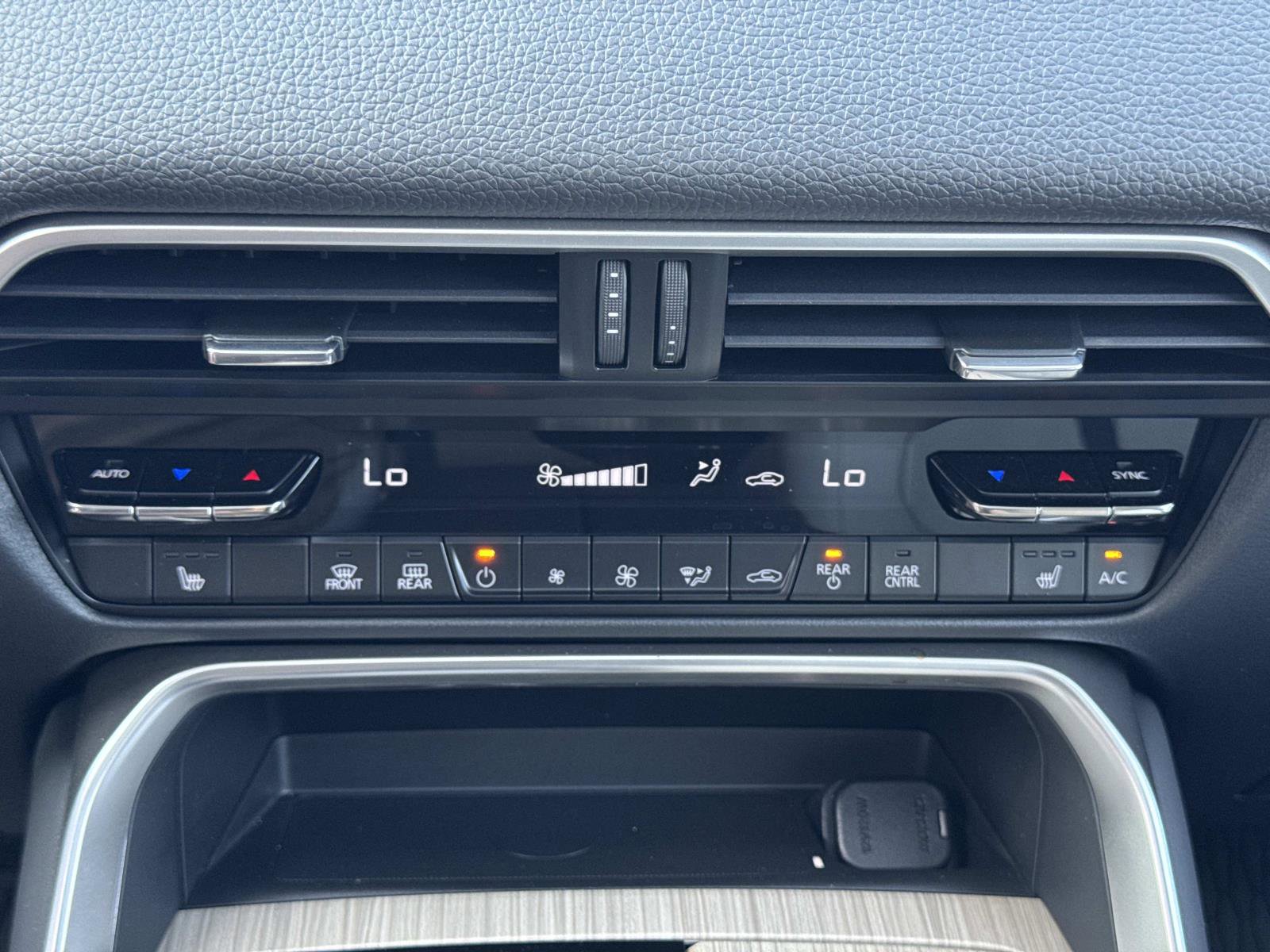 Used 2025 MAZDA CX-90 Plug-In Hybrid w/ Preferred image 23