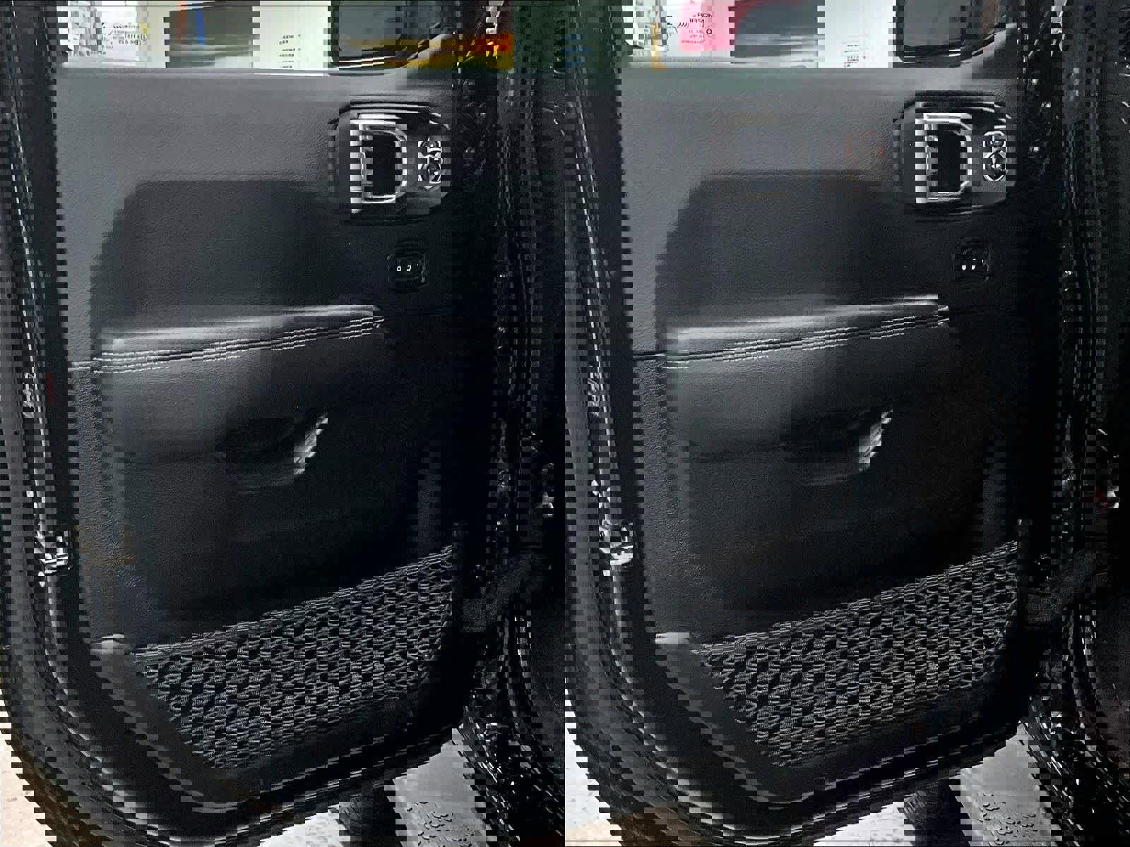 Used 2022 Jeep Wrangler Unlimited Sahara w/ Cold Weather Group AWD/4WD image 9