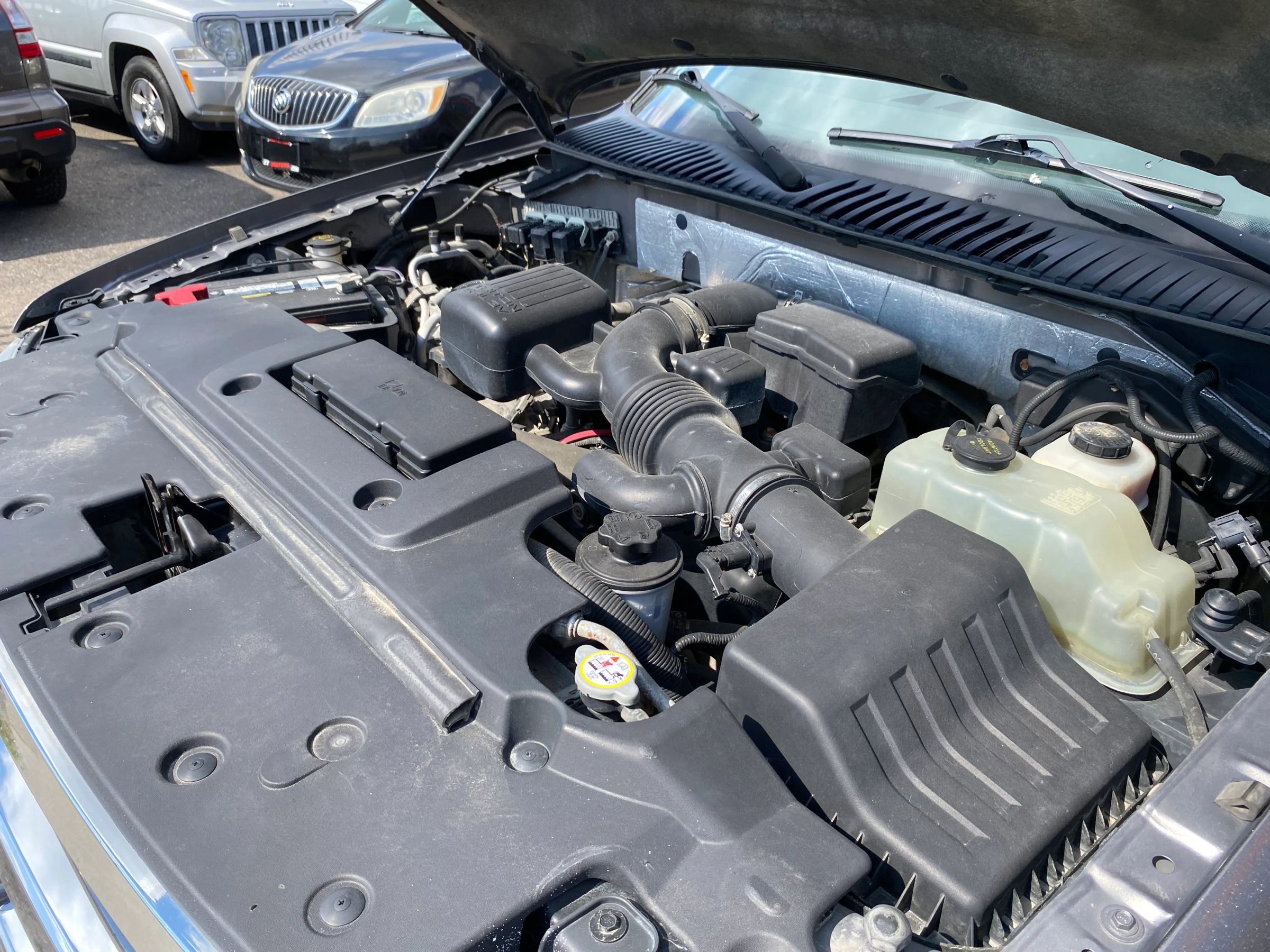 Used 2013 Ford Expedition Limited image 35