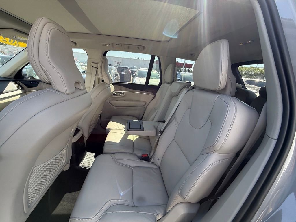 Used 2025 Volvo XC90 T8 Ultra AWD/4WD image 6
