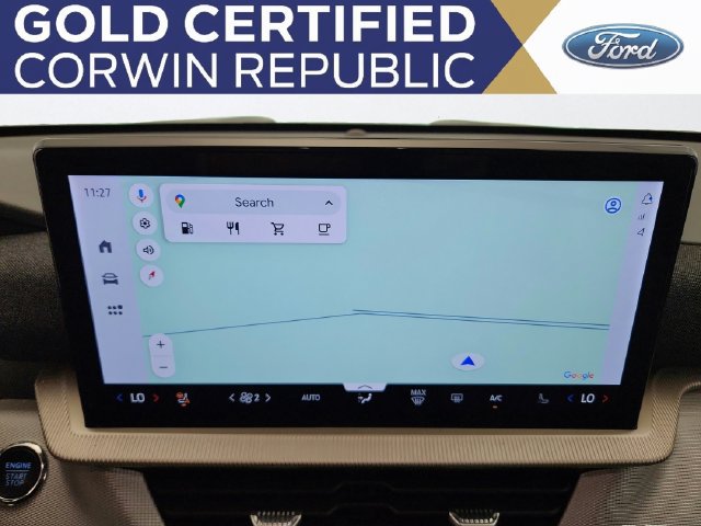 Used 2025 Ford Explorer Active w/ Active Comfort Package AWD/4WD image 18