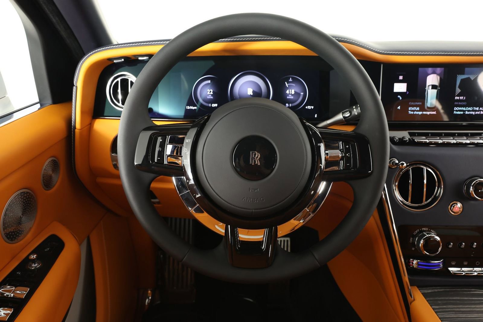 New 2026 Rolls-Royce Cullinan AWD/4WD image 12
