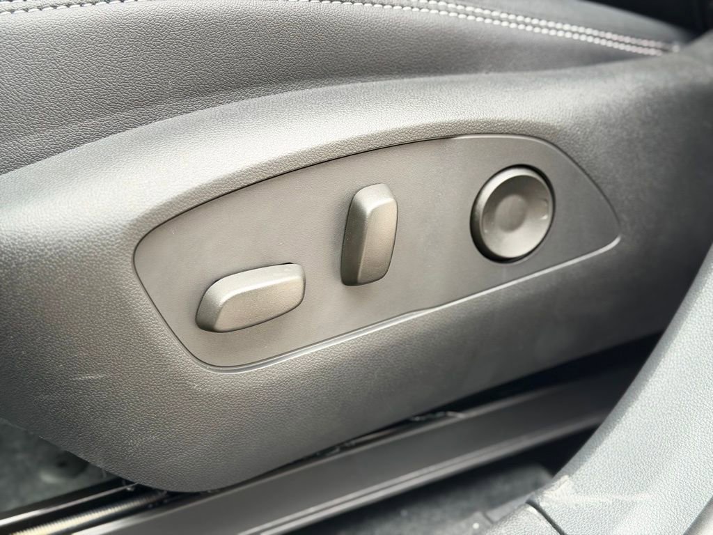 New 2026 Chevrolet Blazer EV LT image 16