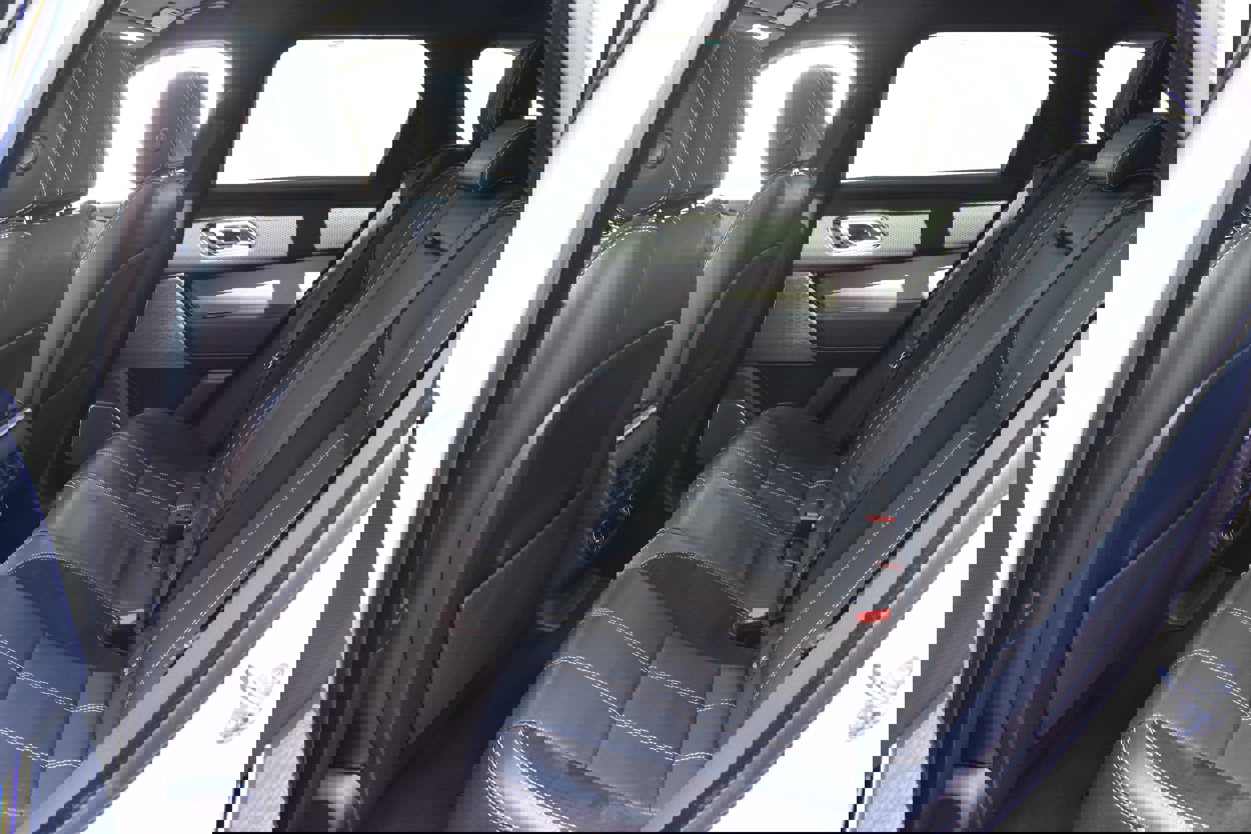 Used 2021 Land Rover Range Rover Velar R-Dynamic S AWD/4WD image 24